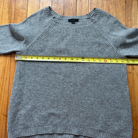 J. Crew Pullover Sweater Women’s Size S Gray Wool Long Sleeve Elbow Patch - Picture 4 of 7